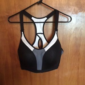 Like new sports bra!
